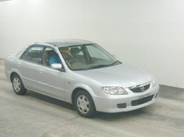 2000 Mazda Familia Pictures