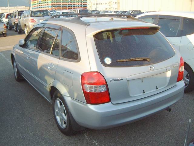 2000 Mazda Familia Pictures