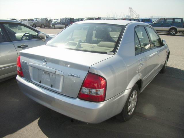 2000 Mazda Familia Pics