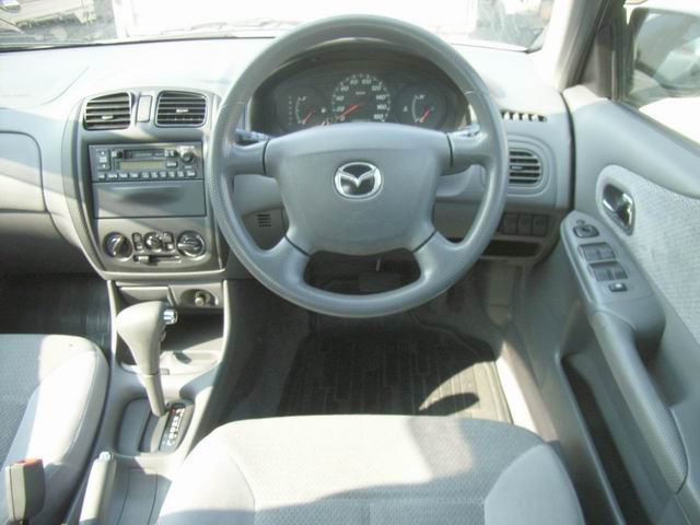 2000 Mazda Familia Photos