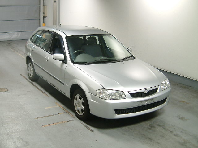 2000 Mazda Familia Photos