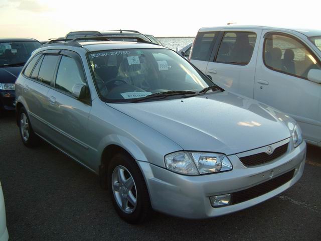 2000 Mazda Familia Images