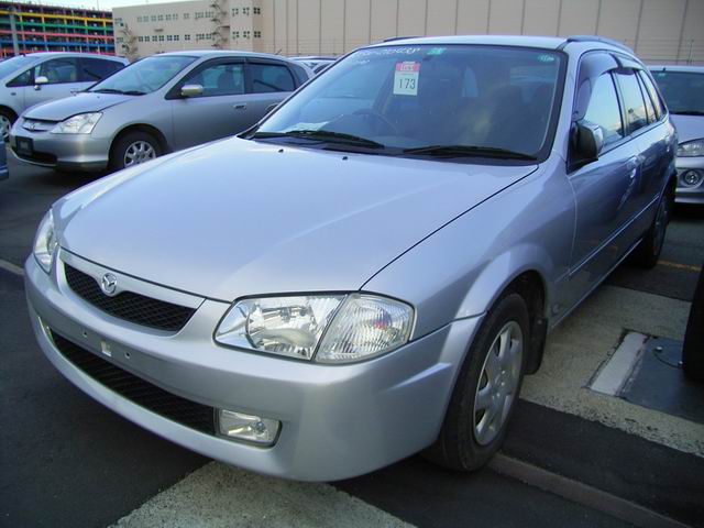 2000 Mazda Familia Pics