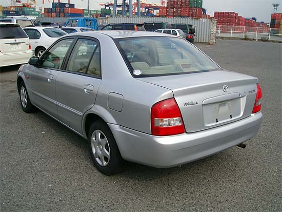 2000 Mazda Familia Photos