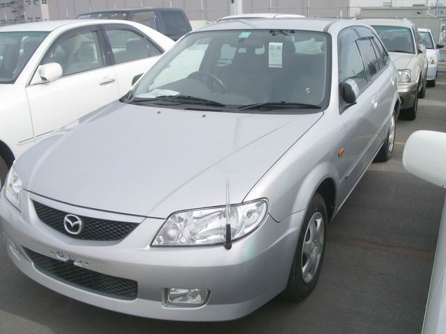 2000 Mazda Familia Photos