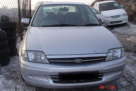 2000 Mazda Familia Pictures