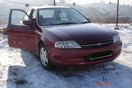 2000 Mazda Familia For Sale