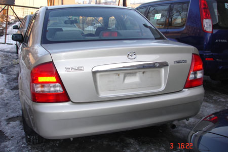 2000 Mazda Familia Images