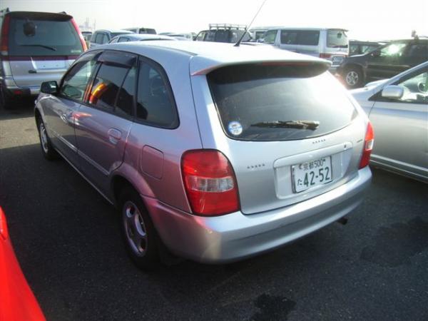 2000 Mazda Familia Photos