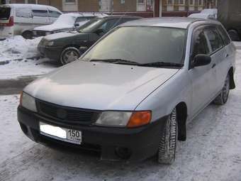 2000 Mazda Familia Photos