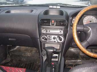 2000 Mazda Familia Pictures