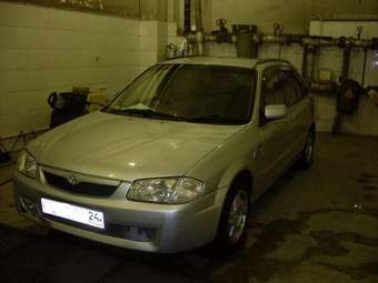 2000 Mazda Familia Pictures