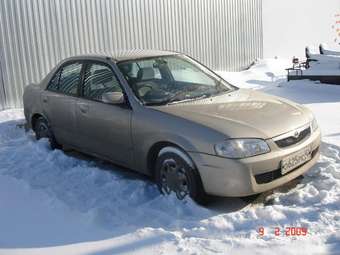 2000 Mazda Familia Photos