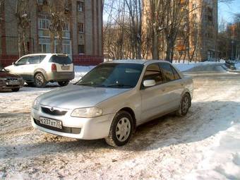 2000 Mazda Familia Pictures