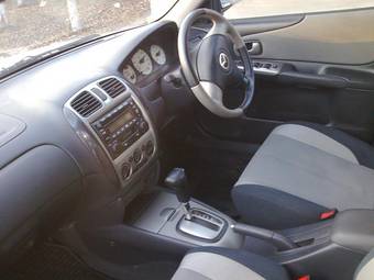 2000 Mazda Familia Photos