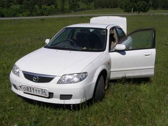 2000 Mazda Familia Photos