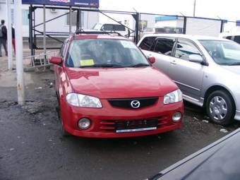 2000 Mazda Familia Pictures