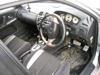 2000 Mazda Familia Photos