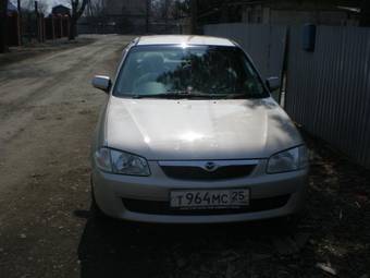 2000 Mazda Familia Pictures
