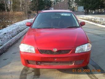 2000 Mazda Familia Pictures