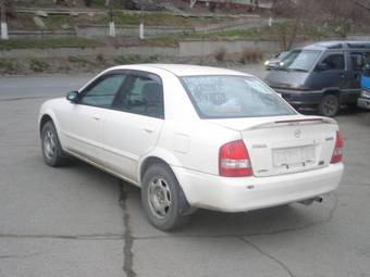 2000 Mazda Familia Photos