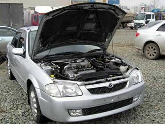 2000 Mazda Familia Pictures