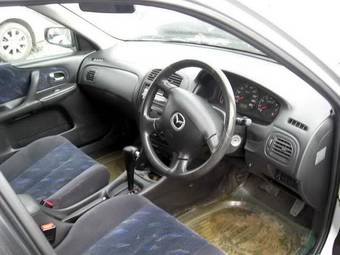 2000 Mazda Familia Pictures