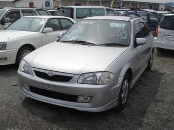 2000 Mazda Familia Pictures