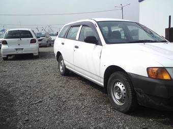 2000 Mazda Familia Photos