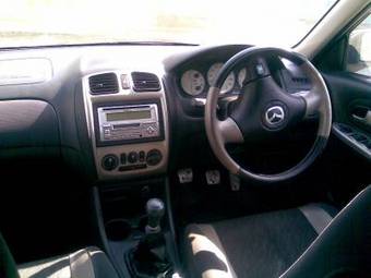 2000 Mazda Familia Photos