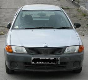 2000 Mazda Familia Photos