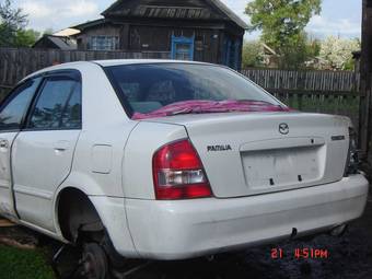 2000 Mazda Familia Photos