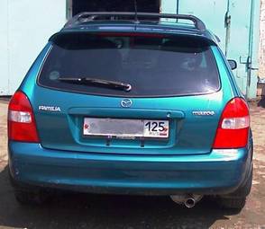 2000 Mazda Familia Pictures