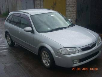 2000 Mazda Familia Photos