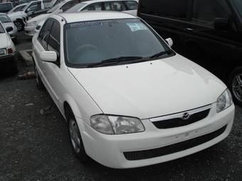 2000 Mazda Familia Pics