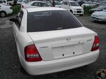 2000 Mazda Familia Pictures