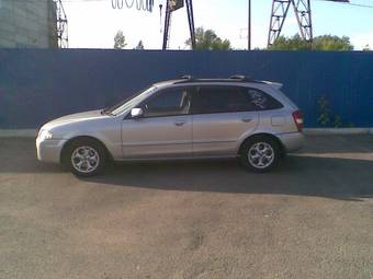 2000 Mazda Familia Pictures