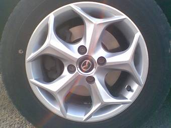 2000 Mazda Familia Pictures