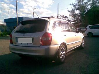 2000 Mazda Familia Pictures