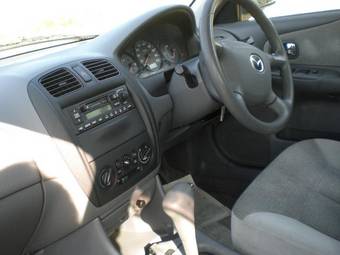 2000 Mazda Familia Photos