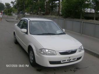 2000 Mazda Familia Photos