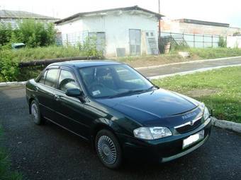 2000 Mazda Familia Photos