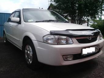 2000 Mazda Familia Photos