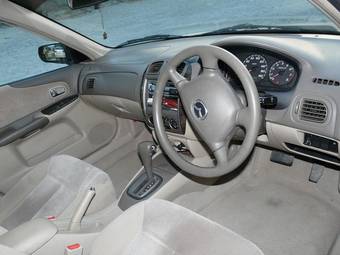 2000 Mazda Familia Pics