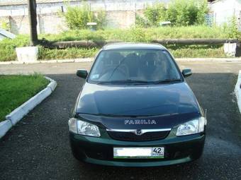 2000 Mazda Familia Pictures