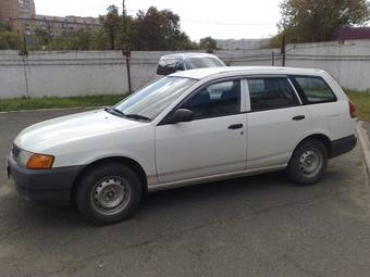 2000 Mazda Familia Photos