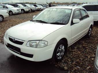 2000 Mazda Familia Pictures