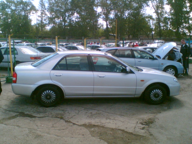 2001 Mazda Familia
