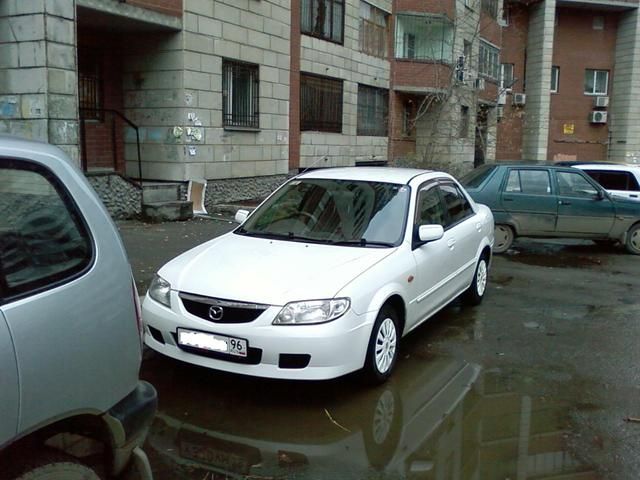 2001 Mazda Familia
