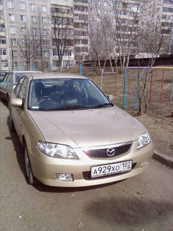 2001 Mazda Familia